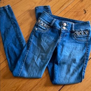 Seven Eleven size 5 tall embellished jeans